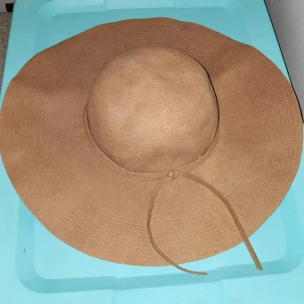 Halo Felt Hat